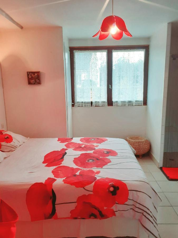 Bed and Breakfast Chez Christine Noyal-Pontivy Екстер'єр фото