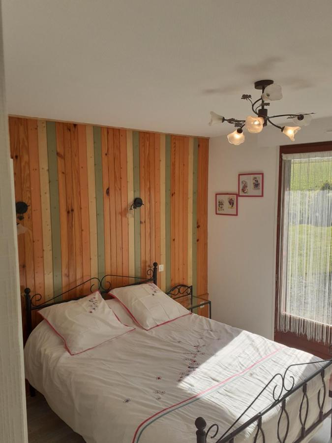 Bed and Breakfast Chez Christine Noyal-Pontivy Екстер'єр фото